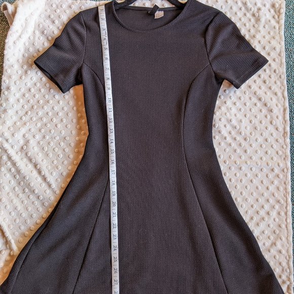 H & M Divided Black Dress - Size 4 - Picture 3 of 7